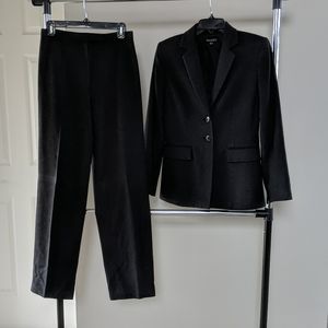 Tahari Cashmere jacket pants suit  4 black grafite
